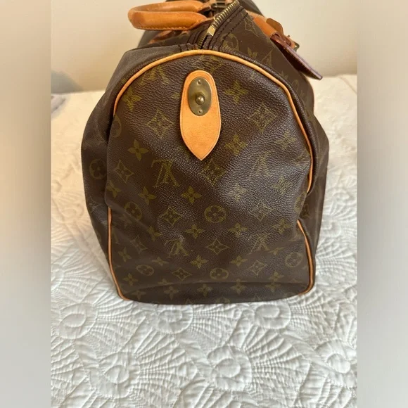Louis Vuitton Brown Monogram Travel Bag - Picture 4 of 15
